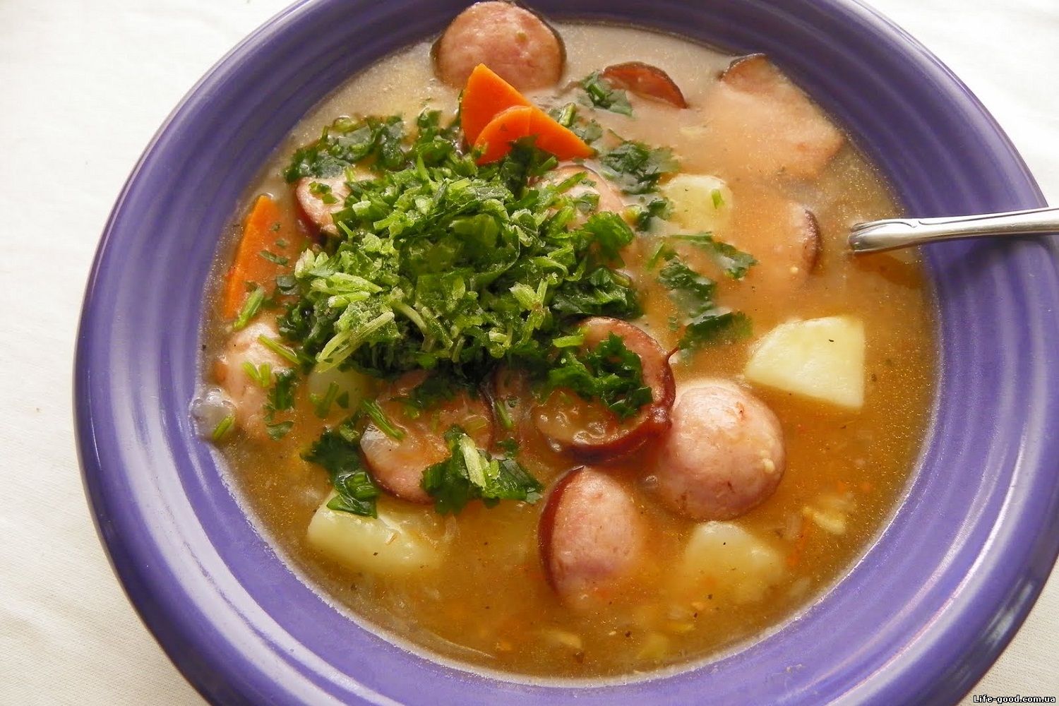 Суп с колбасками по-польски